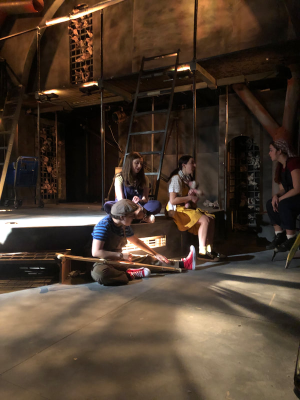 Urinetown set design